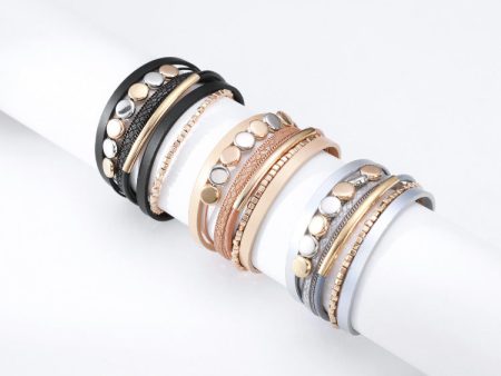 Wholesale Vintage Multi-layer Magnetic Buckle Leather Bracelet Supply