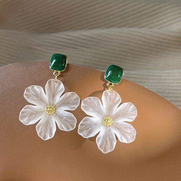 Wholesale 14K Acrylic Plated Flower Alloy Earrings Online Hot Sale