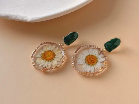 Wholesale 14K Plated Daisy Preserved Flower Alloy Earrings on Sale