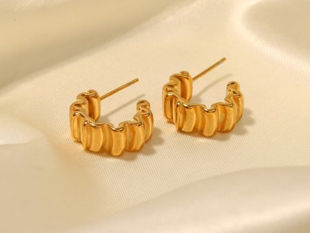 Wholesale 18K Gold Plated Pleated C Shape Earrings Stainless Steel Cheap