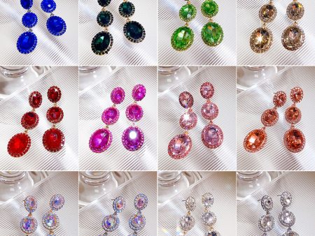 Wholesale Vintage Rhinestone Oval Exaggerated Alloy Earrings Supply